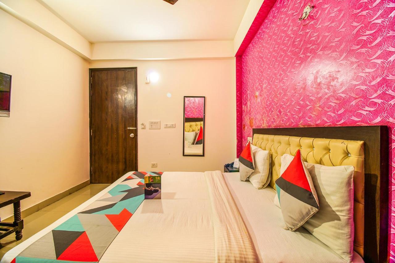 Fabexpress Tp Suite Near Igi Airport Nueva Delhi Exterior foto
